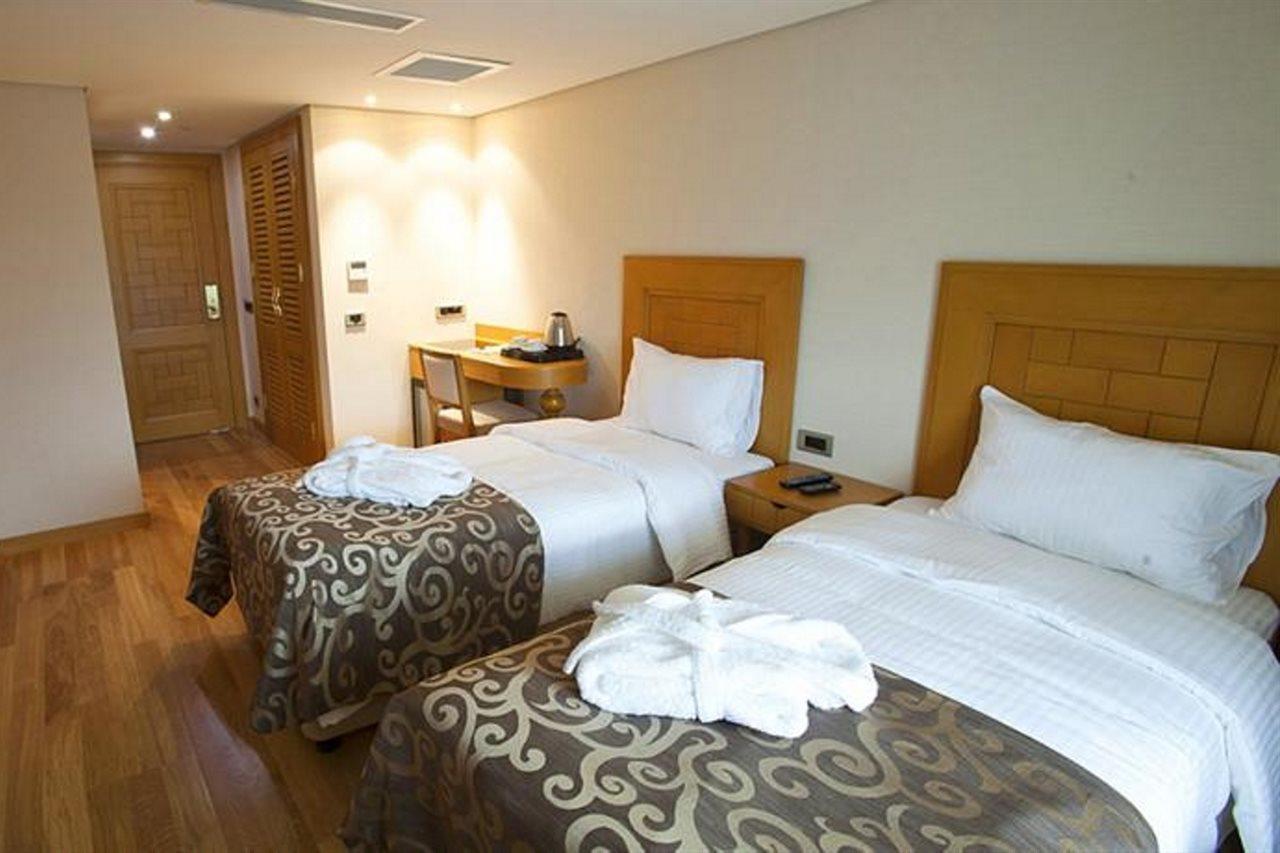 Queen Hotel & Spa Istanboel Buitenkant foto